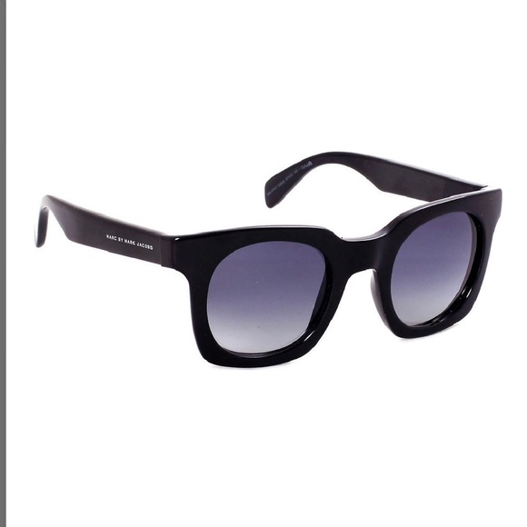New MARC by MARC JACOBS Black Ladies Sunglasses - Picture 2 of 14